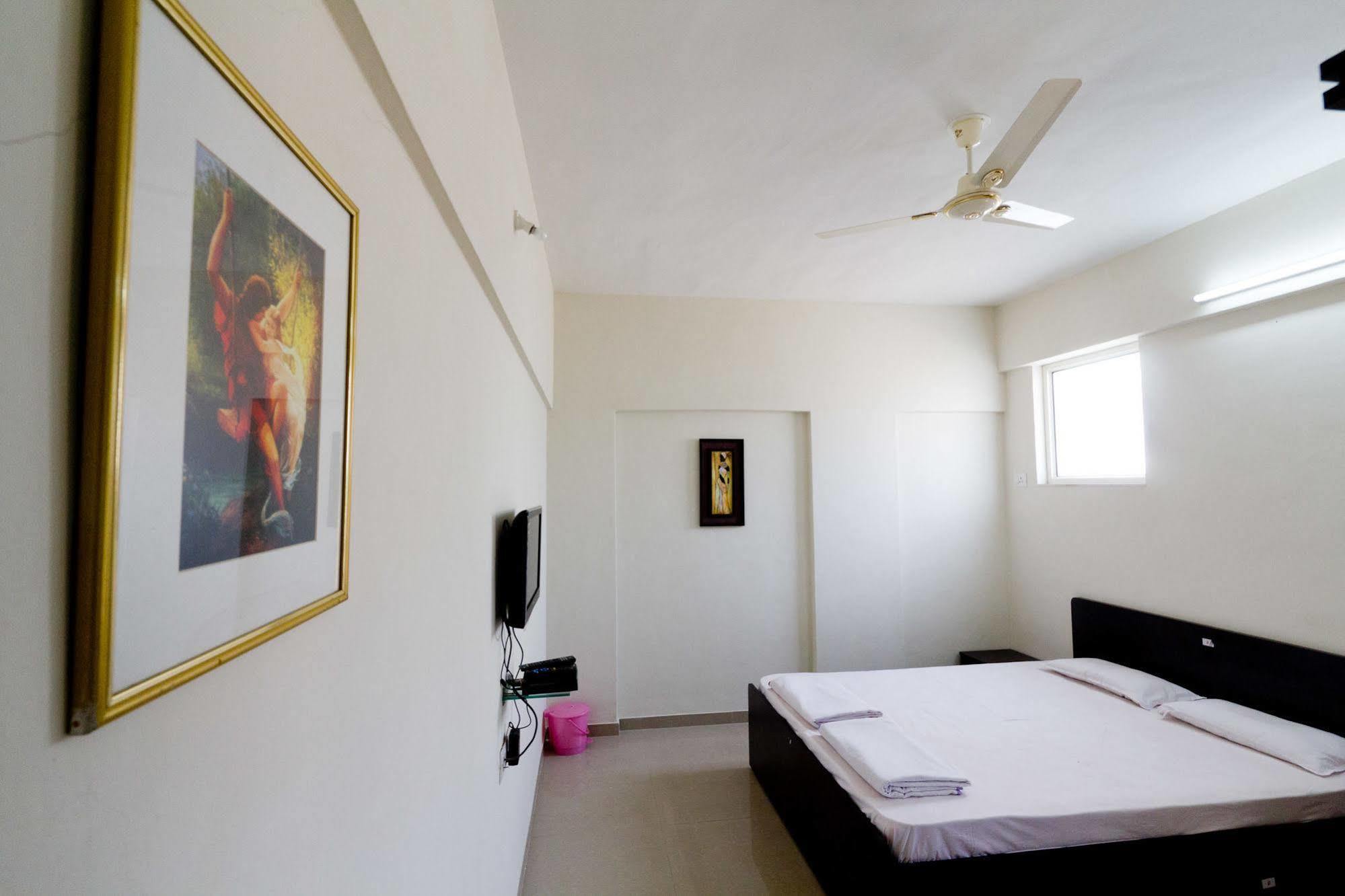 Amigo Serviced Apartments Baner Pune Eksteriør billede